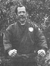 Prof. Adriano D. Emperado - Begründer des Kajukenbo